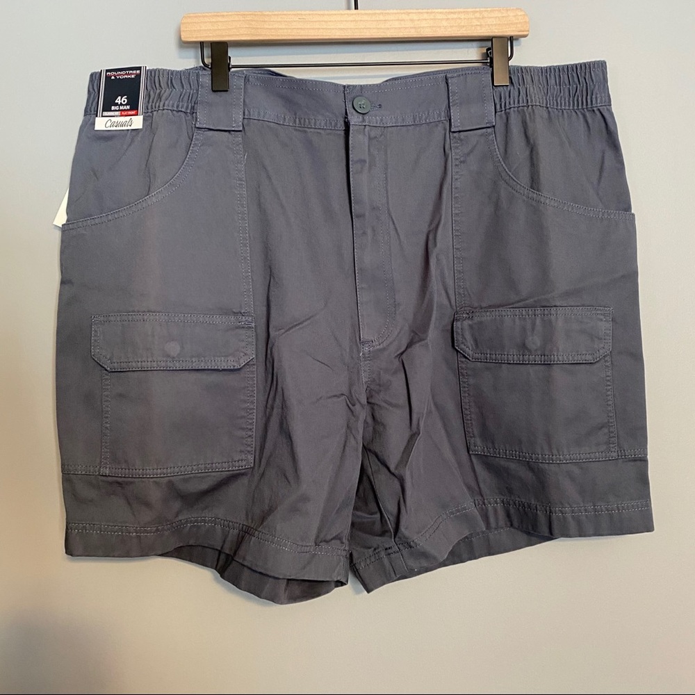 ROUNDTREE & YORKE casual flat front shorts sz 46